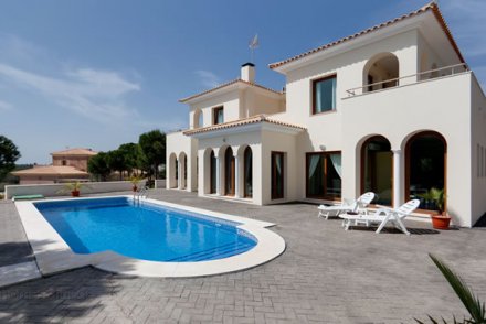 Houses & Villas for sale in Isla Canela - Spain
